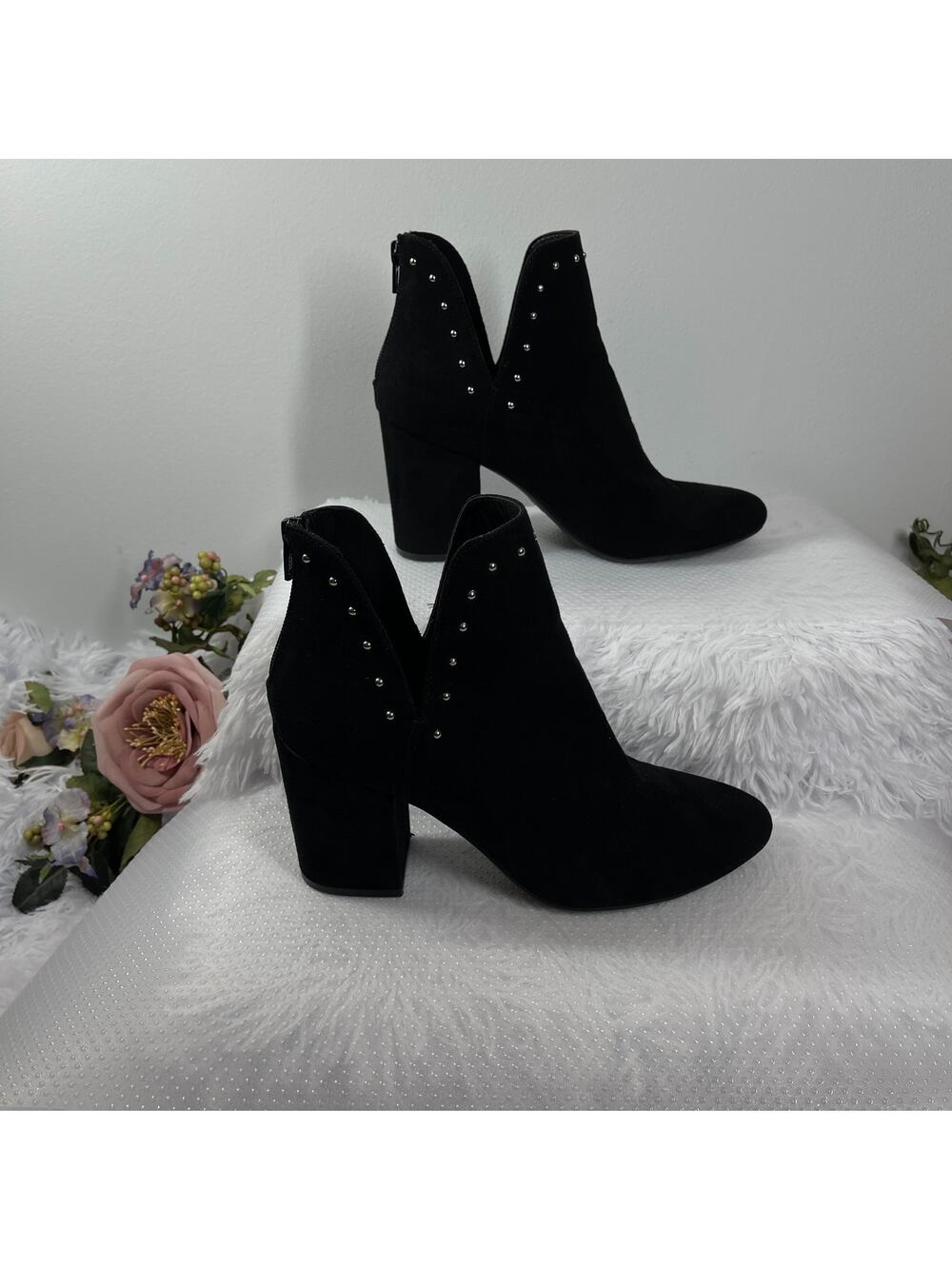 A New Day Ankle Boots Women's 7.5 Black Studded V-Cut Quiet Luxury Sleek & Chic